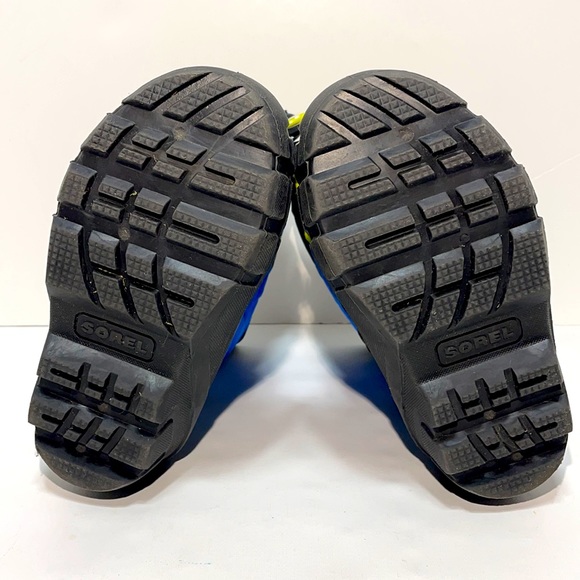 Sorel Flurry Youth Boots In Mint Used Condition like New! Unisex - Picture 7 of 10